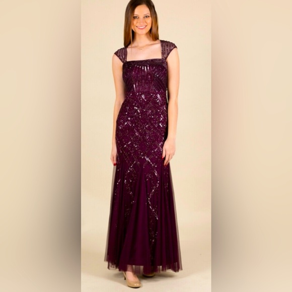 Adrianna Papell Long Beaded and Sequins Burgundy Prom Dress Size 4